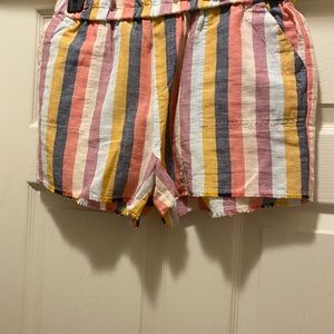 True craft linen material multi stripe color shorts size medium.